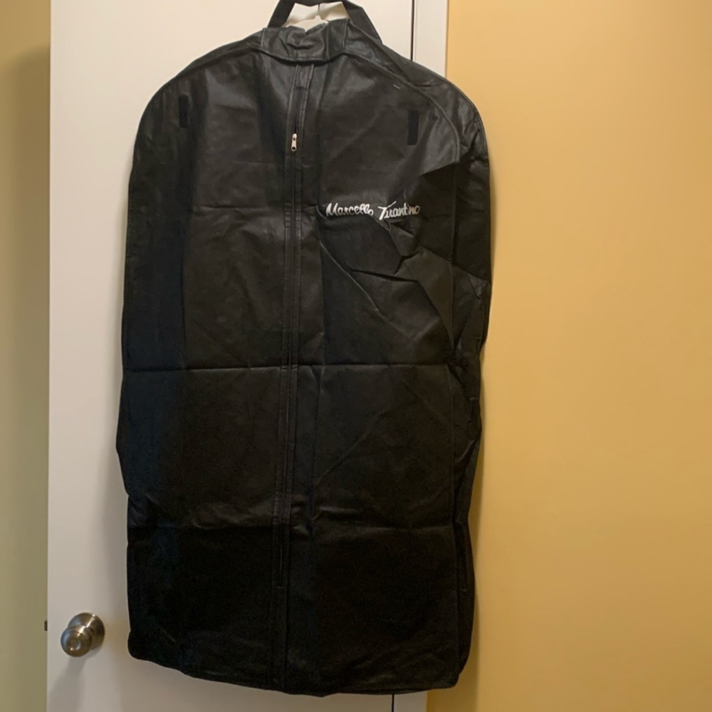 NWOT Marcello Tarantino Garment Cover